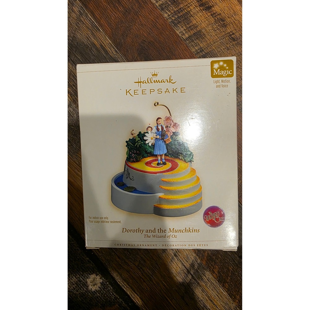 NIB Hallmark 2006 Dorothy and the Munchkins Wizard of Oz Magic Keepsake Ornament